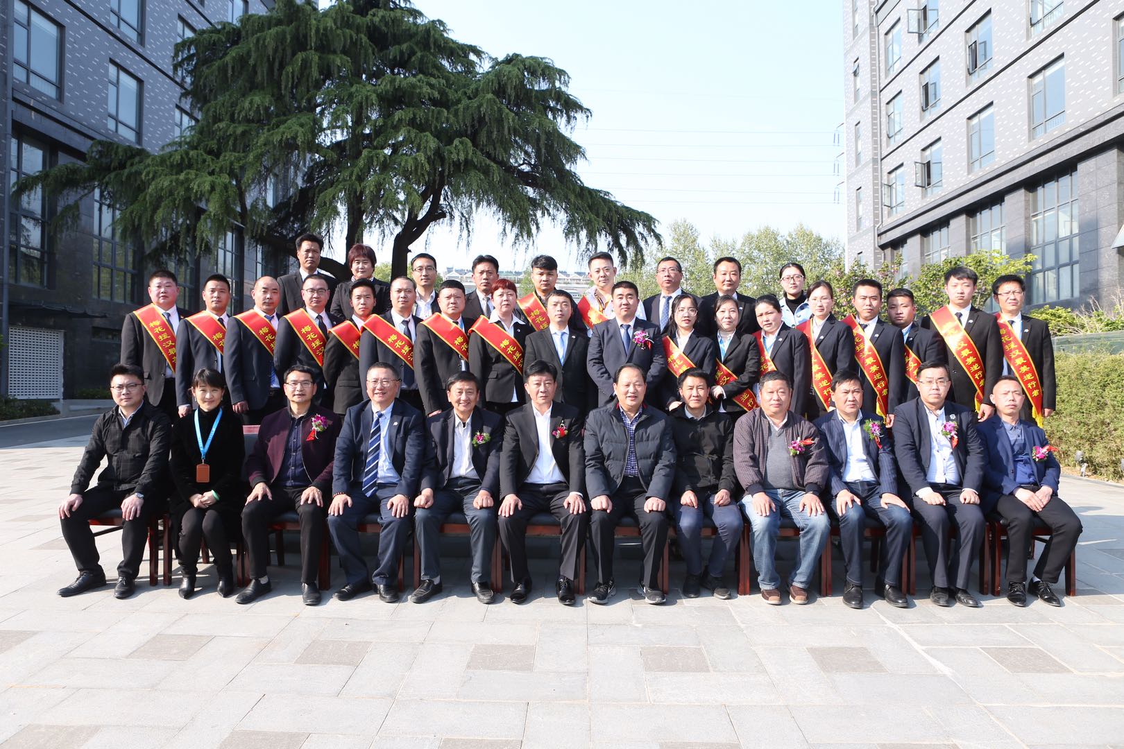 上海君賢餐飲管理有限公司